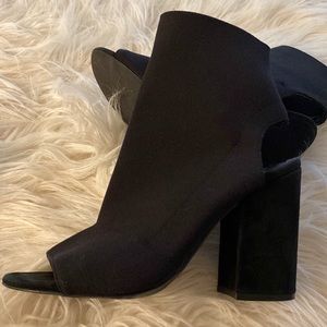 STEVE MADDEN booties